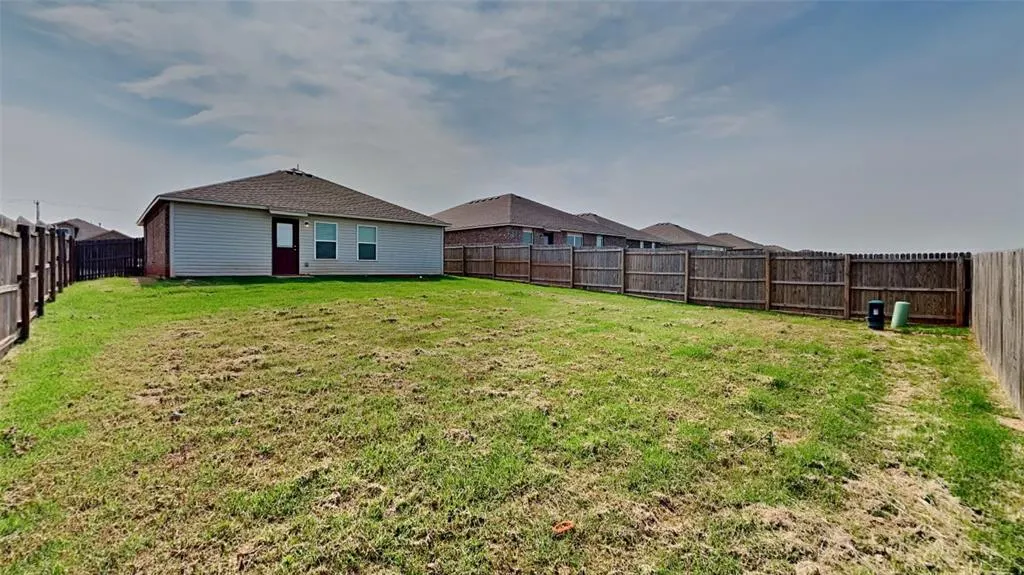 Photo 17 — 4309 Umbria Road, Oklahoma City, OK 73179