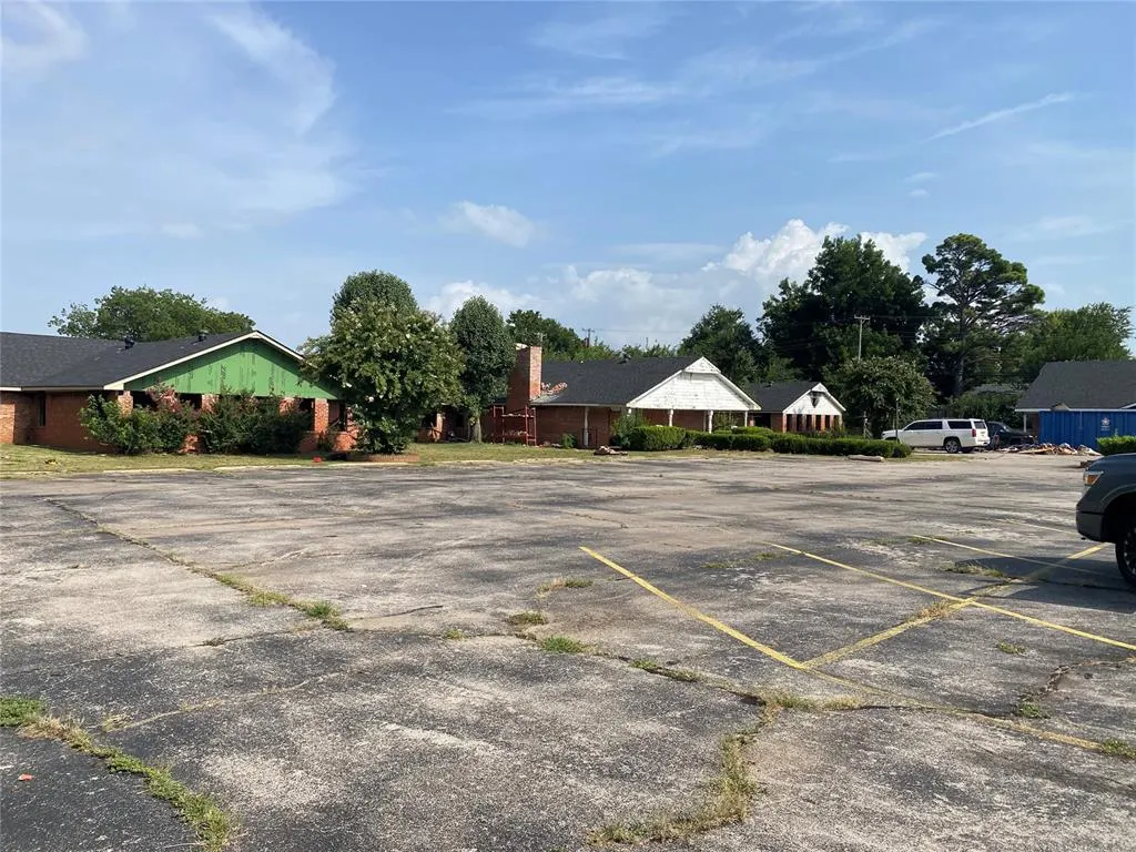 Front exterior — 5512 S Western Avenue #2, Oklahoma City, OK 73139