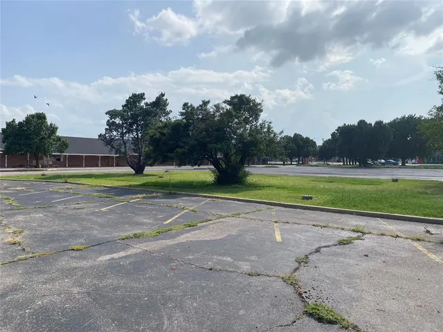 Photo 2 — 5514 S Western Avenue 3, Oklahoma City, OK 73139