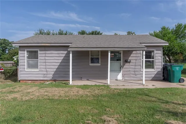 Photo 2 — 1635 S Everest Avenue, Oklahoma City, OK 73129