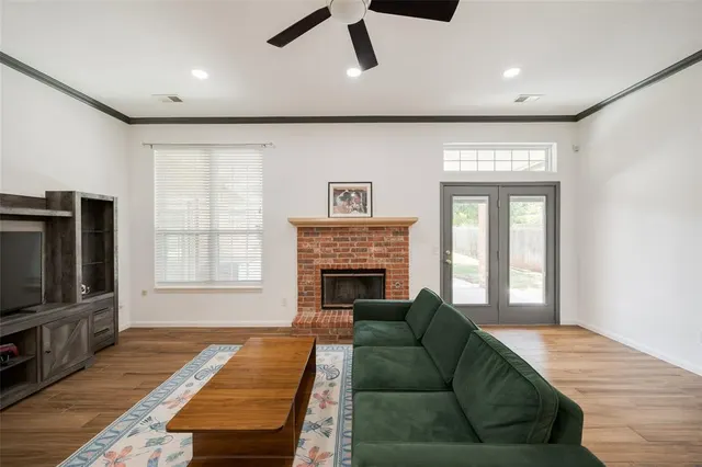 Photo 6 — 304 Coldbrook Circle, Edmond, OK 73003
