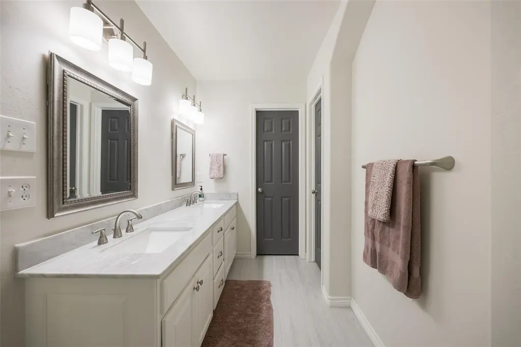 Photo 17 — 304 Coldbrook Circle, Edmond, OK 73003