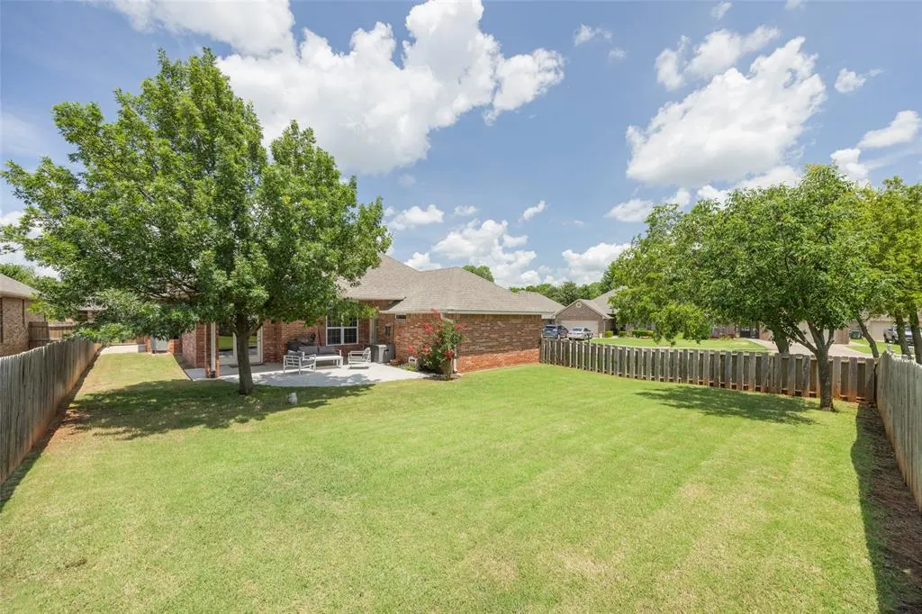 Photo 30 — 304 Coldbrook Circle, Edmond, OK 73003