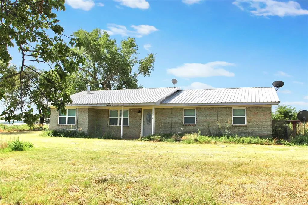 Front exterior — 12318 US Highway 283, Sayre, OK 73662