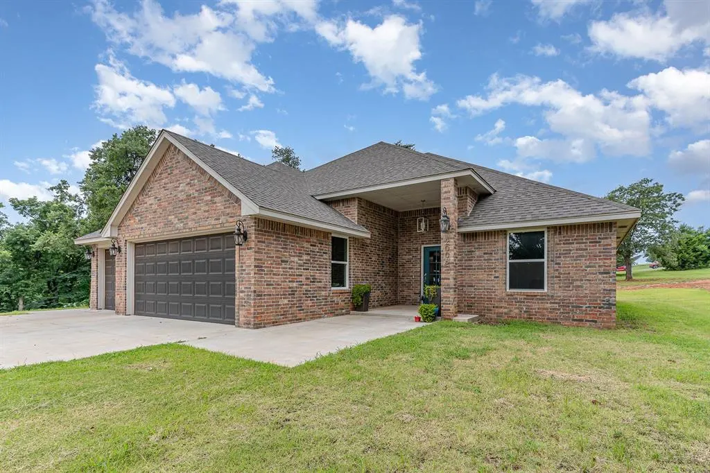 Front exterior — 2006 Ethan's Roar Road, Blanchard, OK 73010