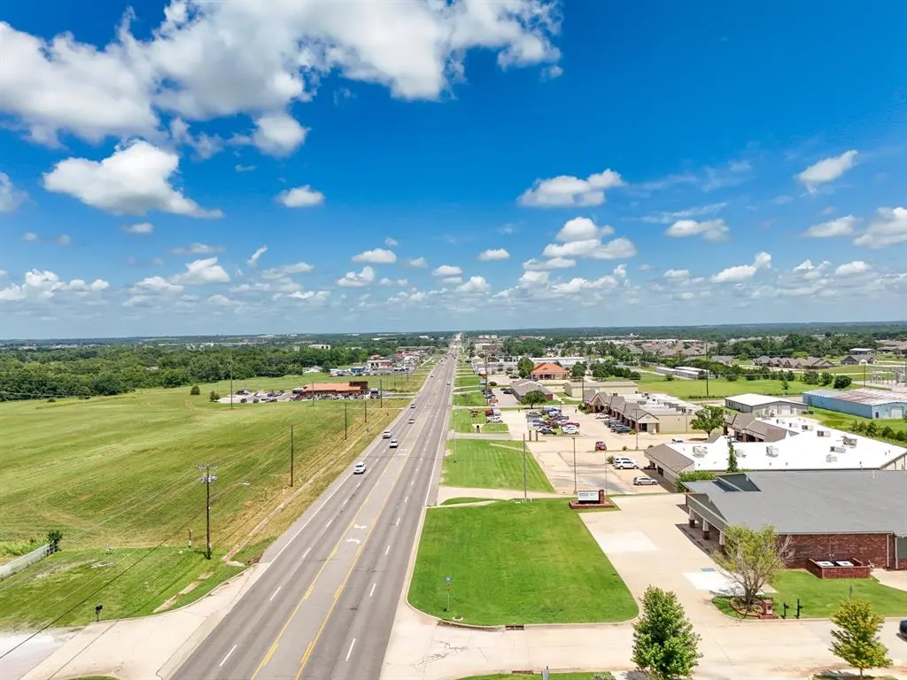 Photo 40 — 3601 N Harrison Station B, Shawnee, OK 74804