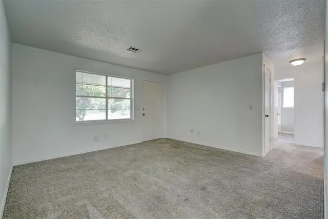 Photo 2 — 503 Meadow Lake Drive, Edmond, OK 73003