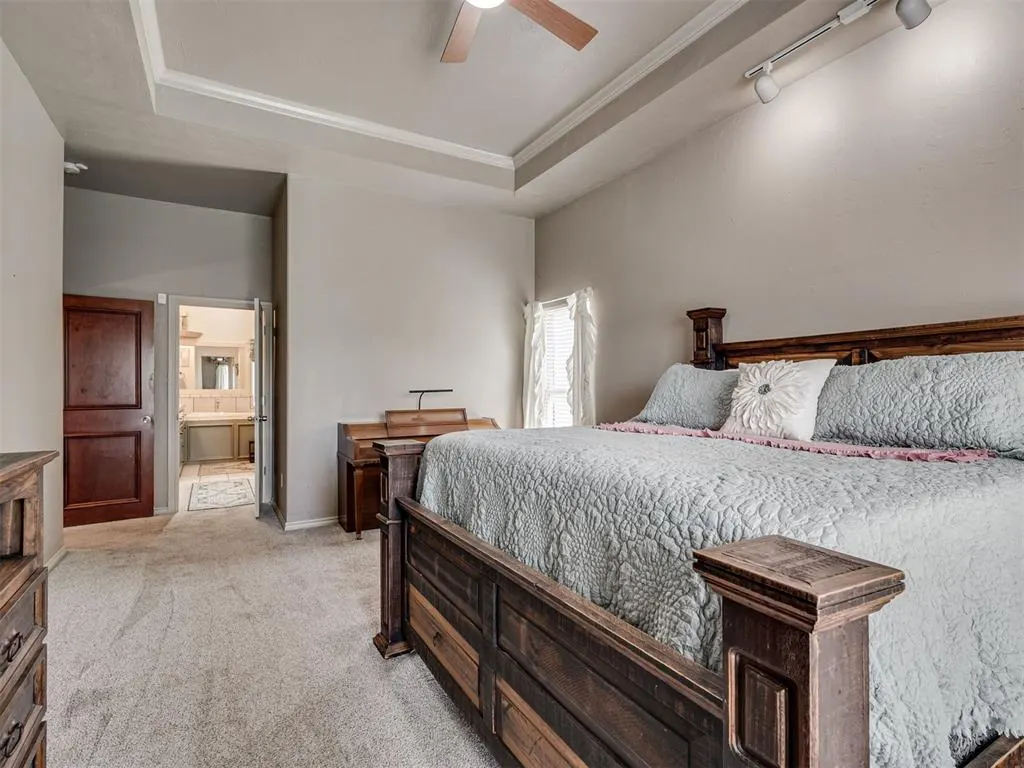 Photo 17 — 2005 Oak Circle, Piedmont, OK 73078