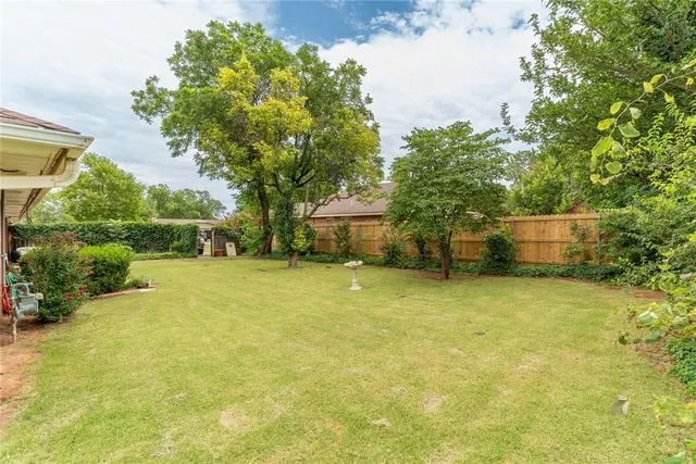 Photo 3 — 205 Randolph Road, Clinton, OK 73601