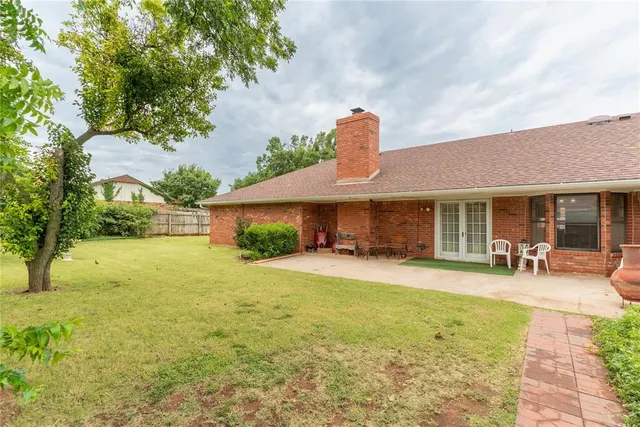 Photo 6 — 205 Randolph Road, Clinton, OK 73601