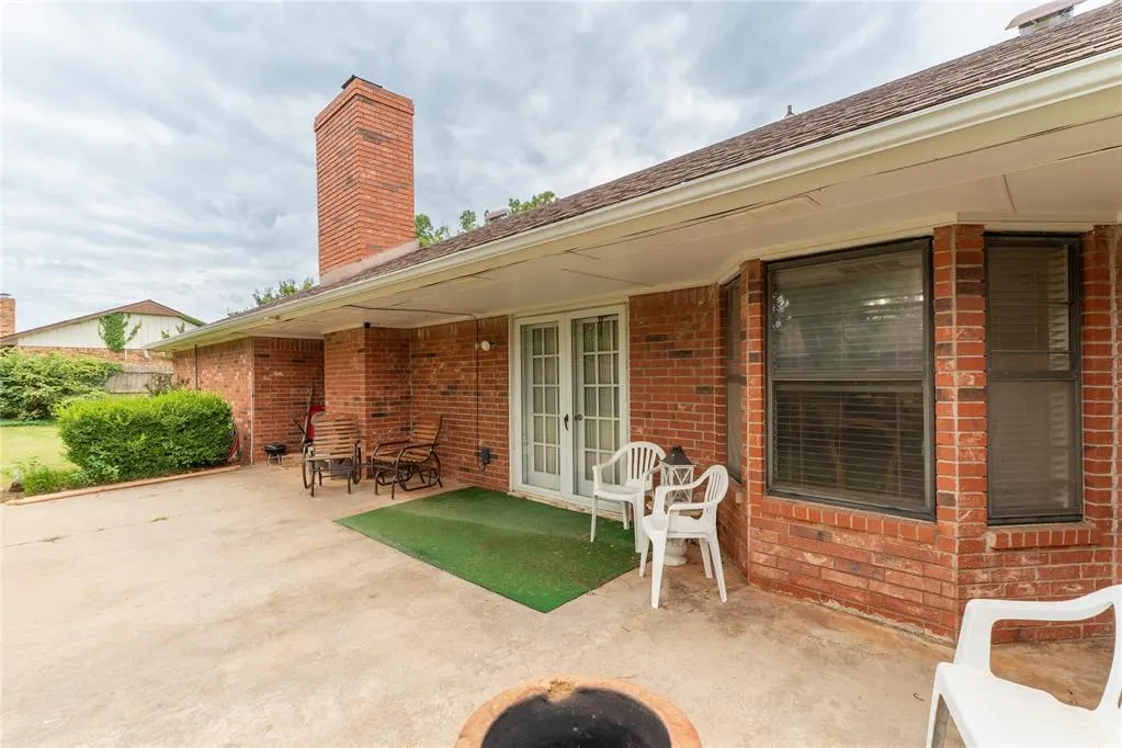 Photo 10 — 205 Randolph Road, Clinton, OK 73601