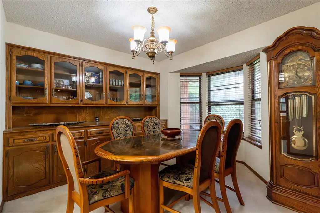 Photo 17 — 205 Randolph Road, Clinton, OK 73601