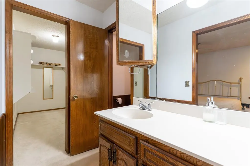 Photo 26 — 205 Randolph Road, Clinton, OK 73601