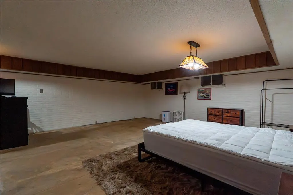 Photo 35 — 205 Randolph Road, Clinton, OK 73601