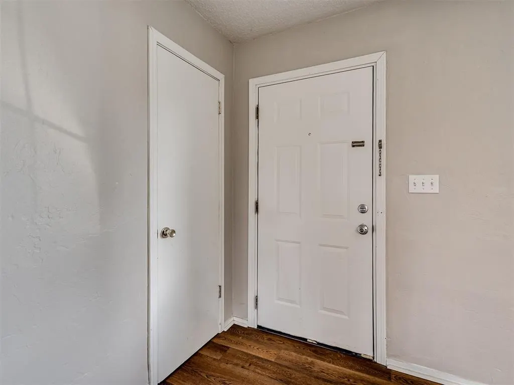 Photo 6 — 1901 E Main Street, Shawnee, OK 74801