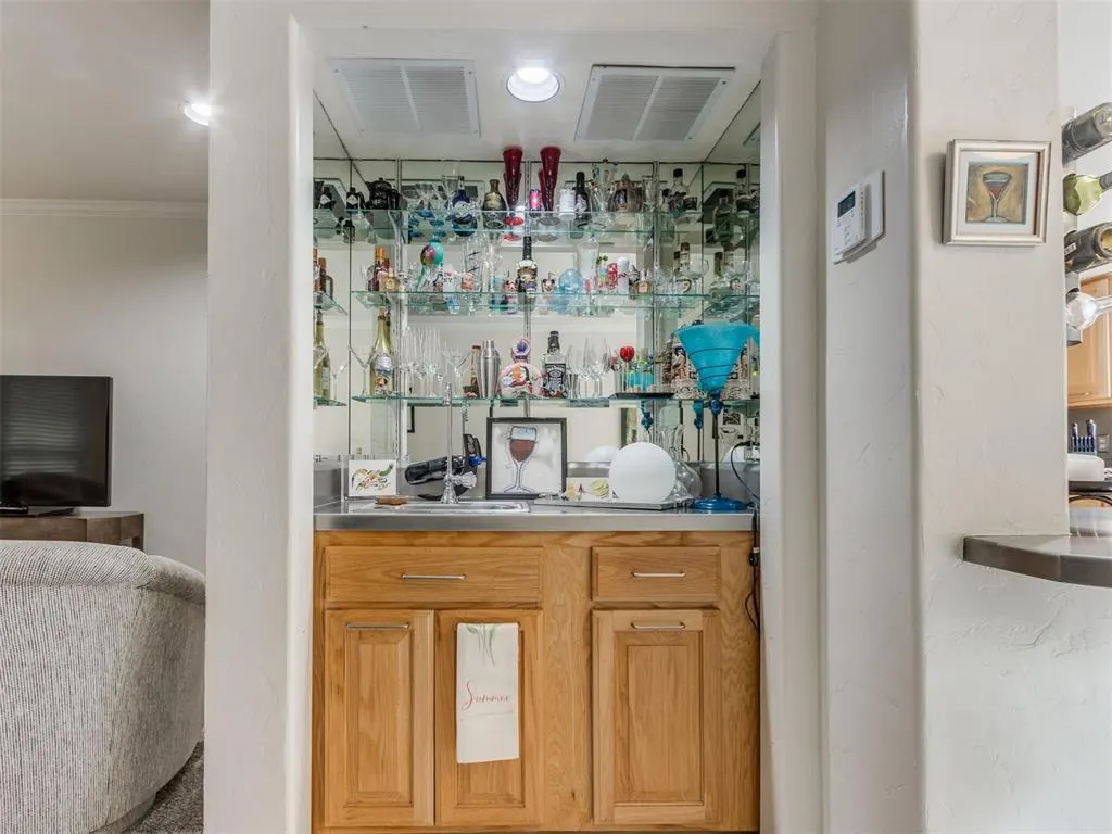 Photo 14 — 6500 N Grand Boulevard 120, Oklahoma City, OK 73116