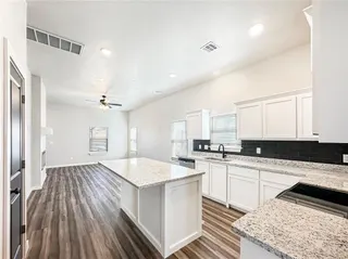 Sold home at 414 N Market Avenue