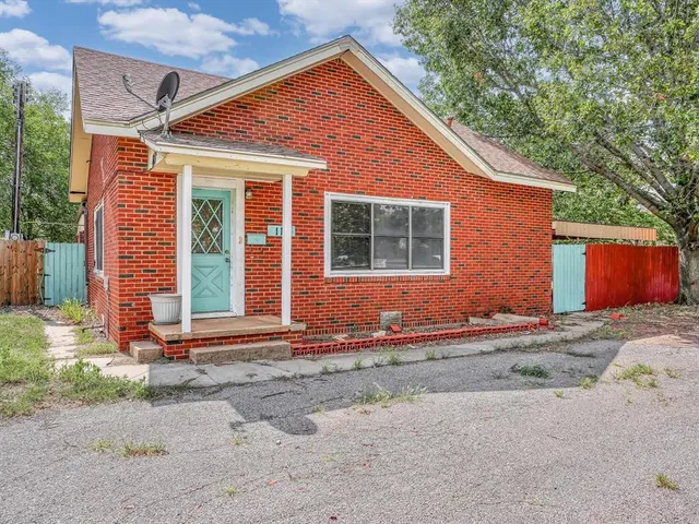 Photo 5 — 111 N Crittenden Avenue, Mangum, OK 73554