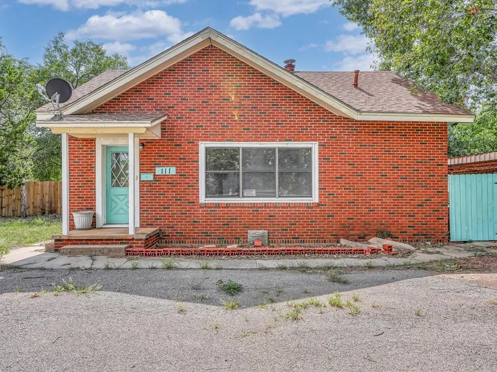 Photo 6 — 111 N Crittenden Avenue, Mangum, OK 73554