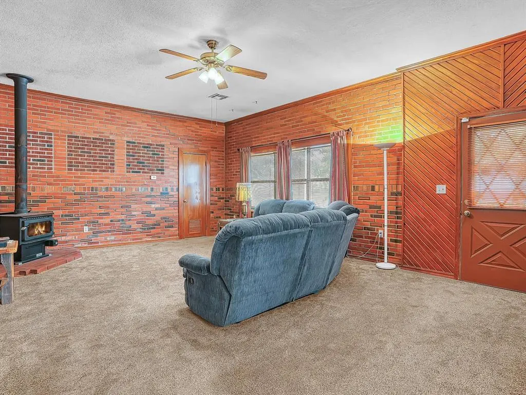 Photo 12 — 111 N Crittenden Avenue, Mangum, OK 73554