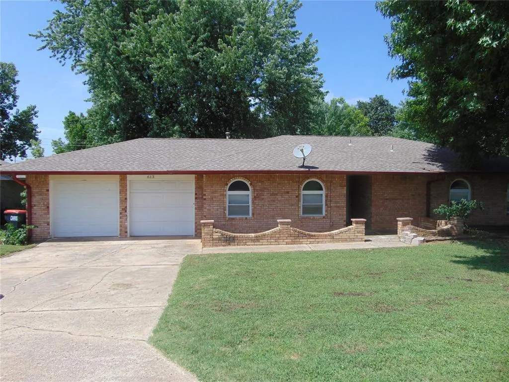 Front exterior — 613 Montana Street, Jones, OK 73049