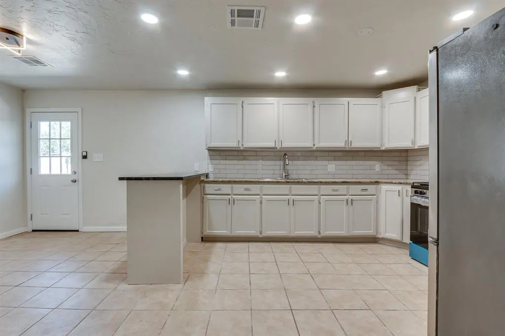 Photo 3 — 234 SE 50th Street, Oklahoma City, OK 73129