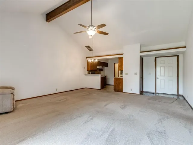 Photo 7 — 12128 N Dewey Avenue, Oklahoma City, OK 73114