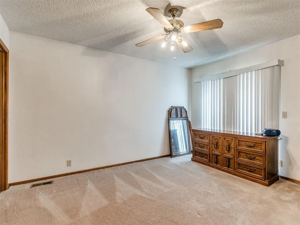 Photo 11 — 12128 N Dewey Avenue, Oklahoma City, OK 73114