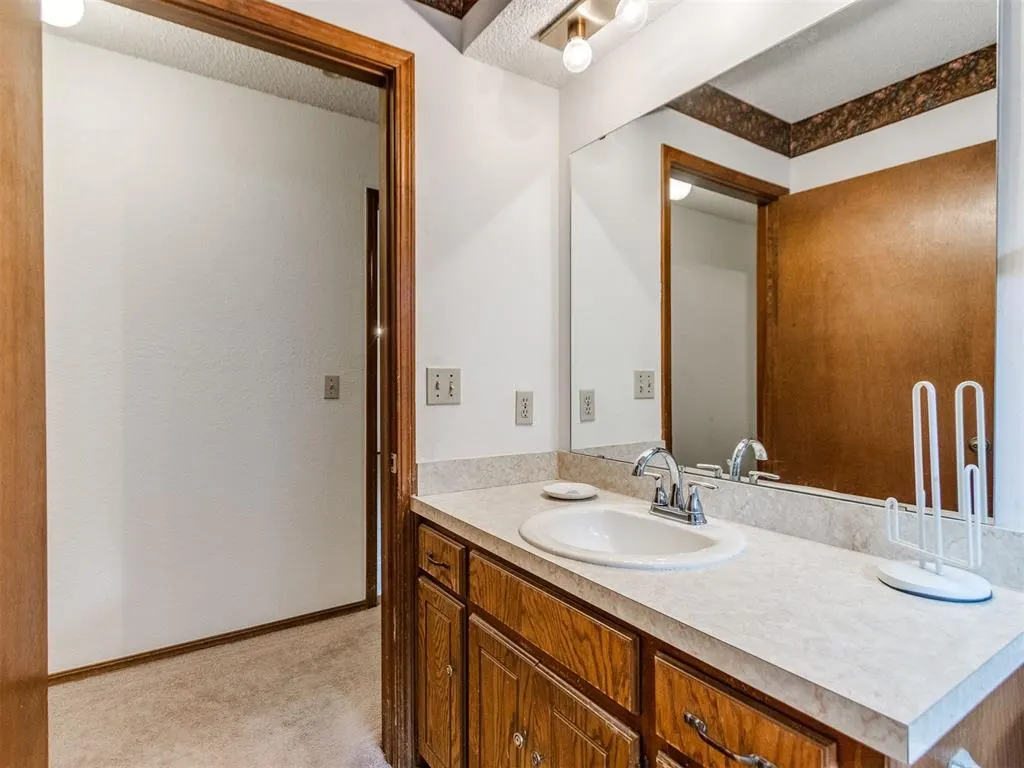 Photo 20 — 12128 N Dewey Avenue, Oklahoma City, OK 73114