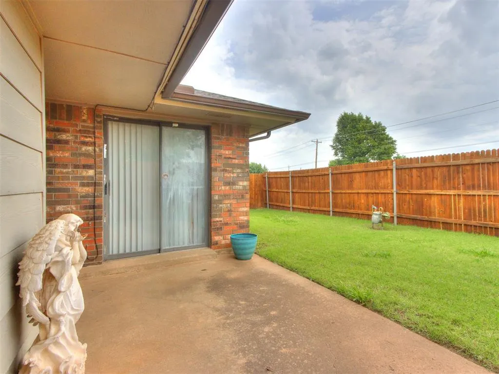 Photo 21 — 12128 N Dewey Avenue, Oklahoma City, OK 73114