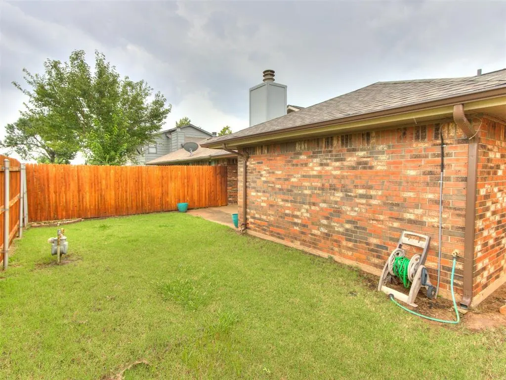 Photo 26 — 12128 N Dewey Avenue, Oklahoma City, OK 73114