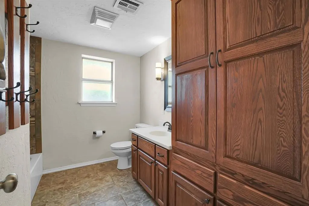 Photo 20 — 700 Taft Street, Altus, OK 73521