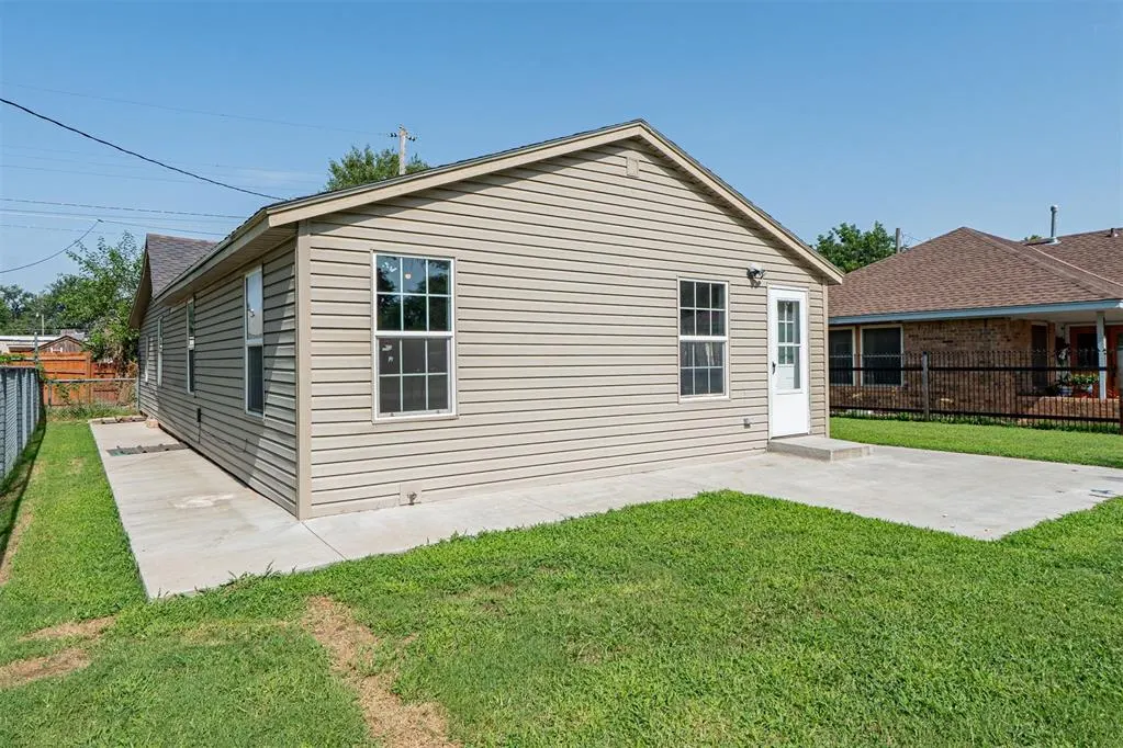 Photo 2 — 2518 N Adams Street, Enid, OK 73701