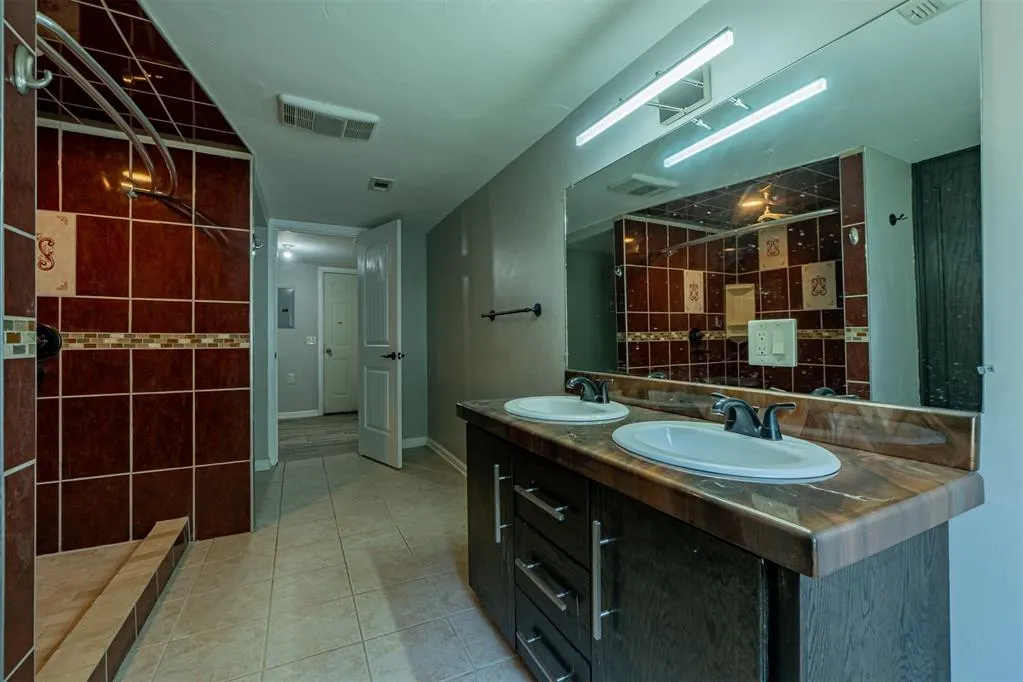 Photo 21 — 2518 N Adams Street, Enid, OK 73701