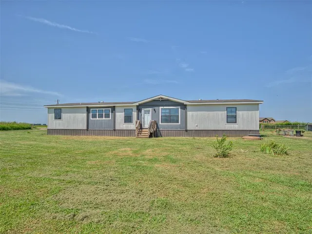 Photo 4 — 8025 Lewis Road, Lexington, OK 73051