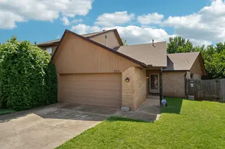Sold home at 7211 Lakewood Circle