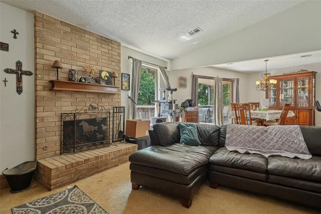 Photo 6 — 7211 Lakewood Circle, Oklahoma City, OK 73132