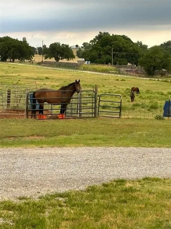 Photo 4 — 1550 W Us-277 Highway, Ninnekah, OK 73067