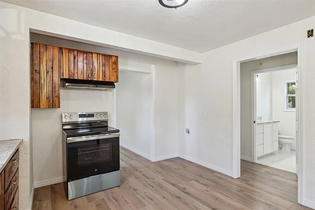Photo 11 — 717 S Miles Avenue, El Reno, OK 73036