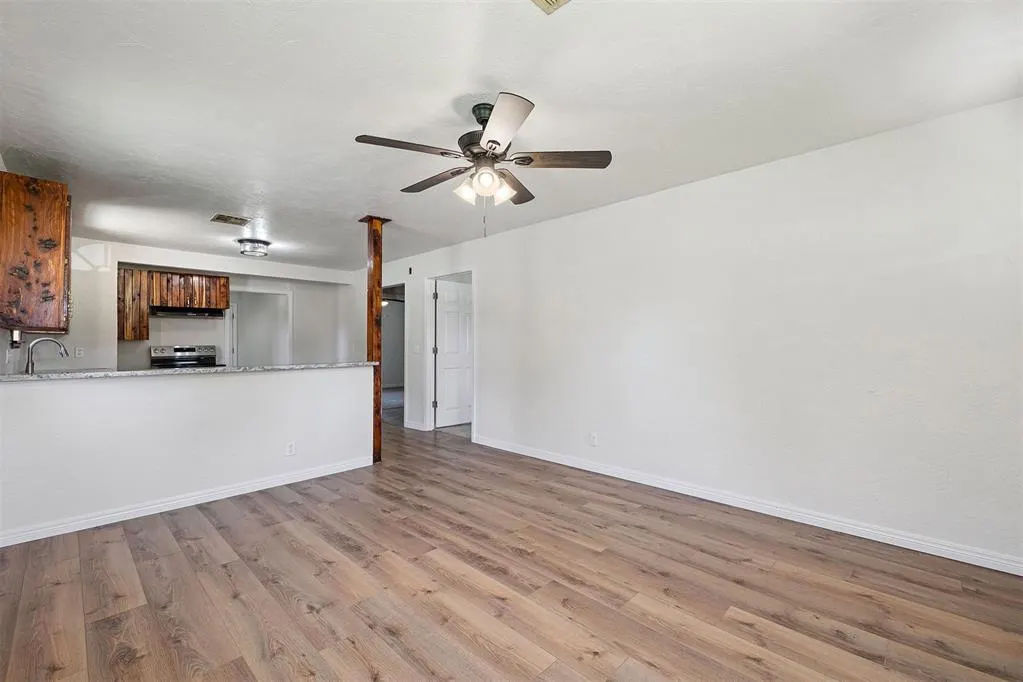 Photo 7 — 717 S Miles Avenue, El Reno, OK 73036