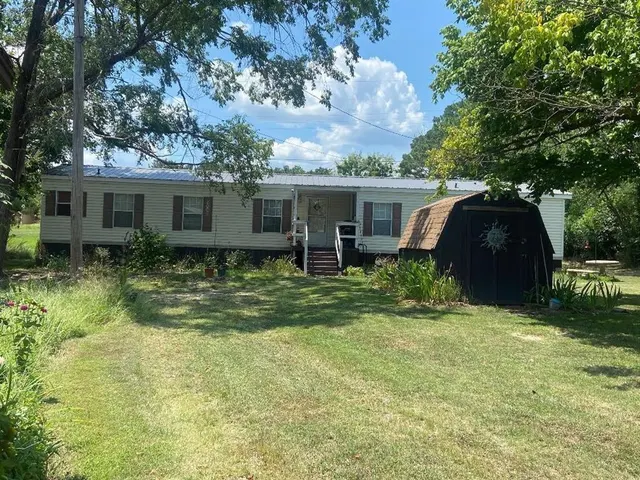 Front exterior — 201 Indiana Avenue, Wewoka, OK 74884