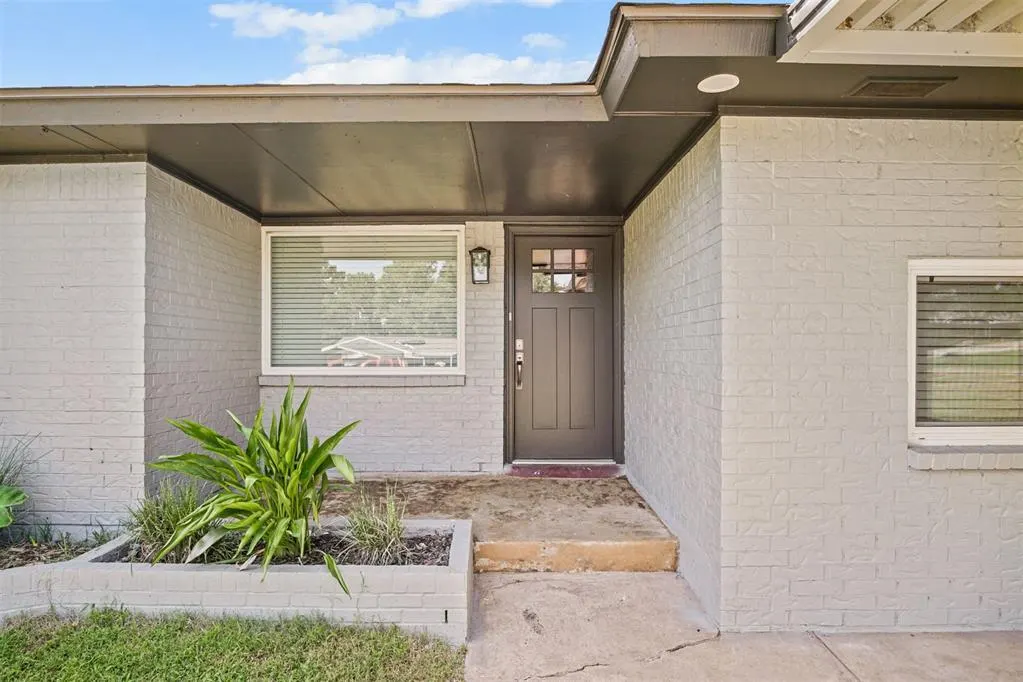 Photo 4 — 5201 Lakeview Drive, Harrah, OK 73045
