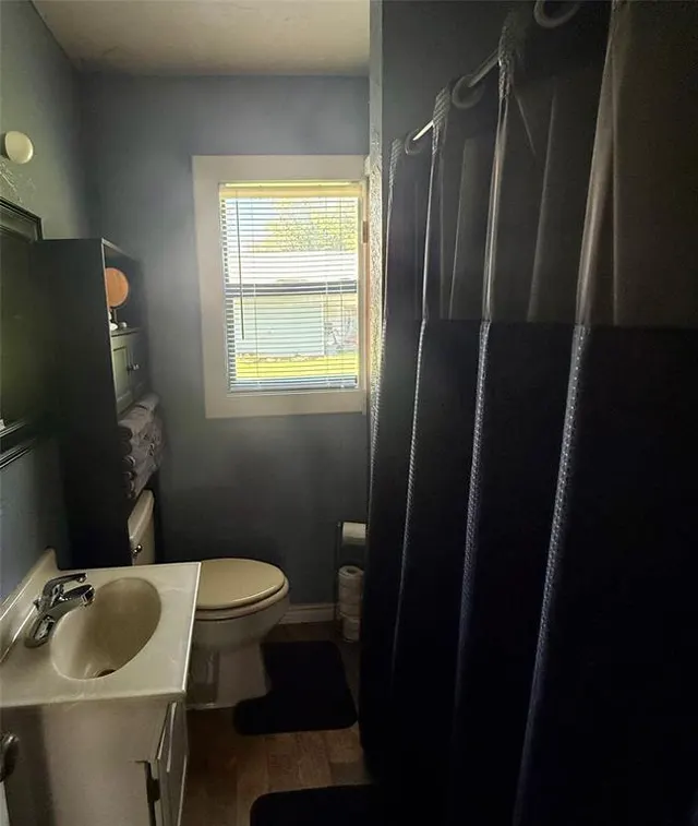 Photo 3 — 817 W B Avenue, Elk City, OK 73644