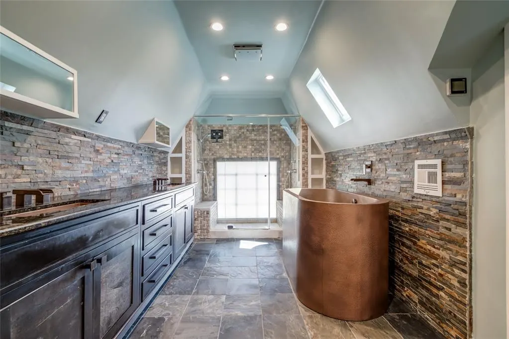 Photo 39 — 236 Edgemere Court, Oklahoma City, OK 73118