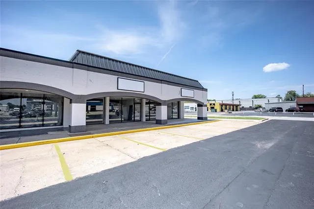 Photo 2 — 1042 N Flood Avenue 1042, Norman, OK 73069