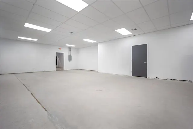 Photo 5 — 1042 N Flood Avenue 1042, Norman, OK 73069