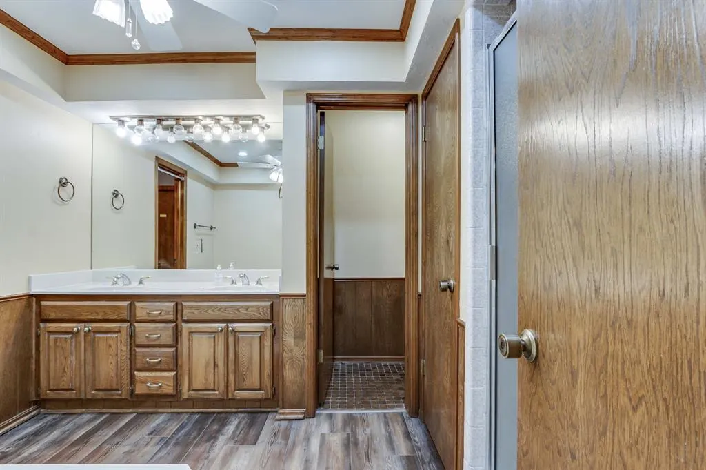 Photo 11 — 4436 Tamarisk Drive, Oklahoma City, OK 73120
