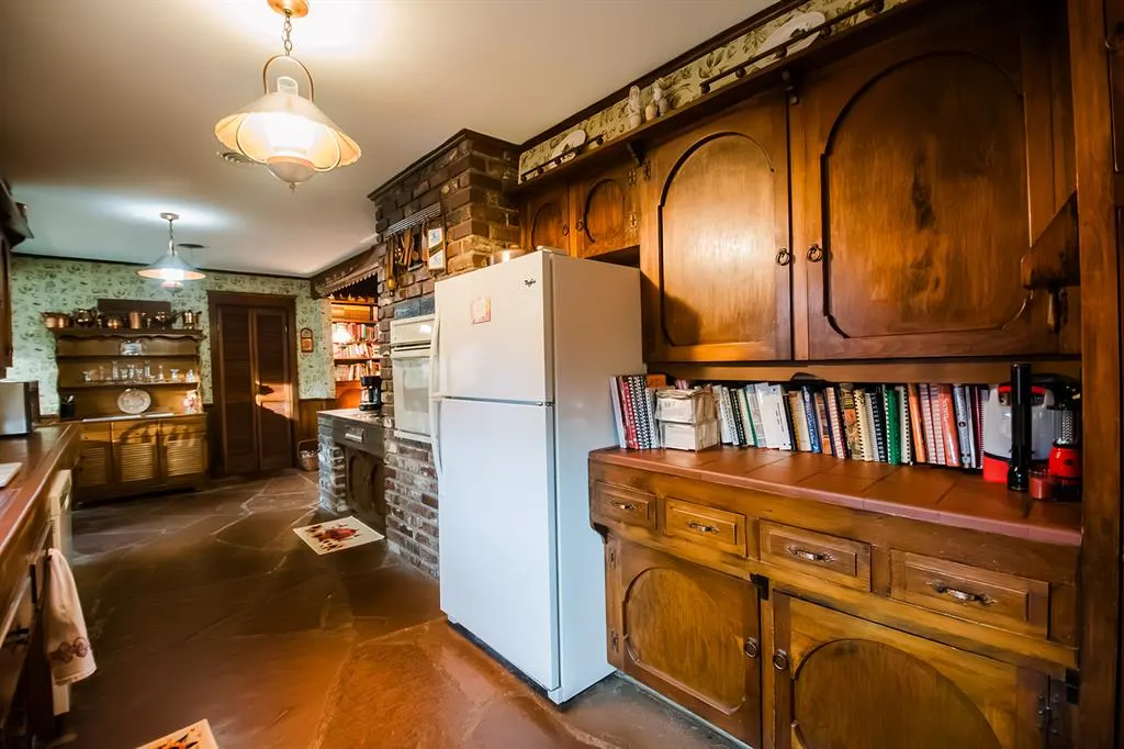 Photo 31 — 102 Twin Oaks, Pauls Valley, OK 73075