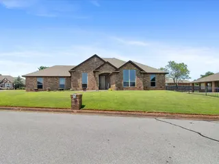 Sold home at 2225 Oakridge Drive