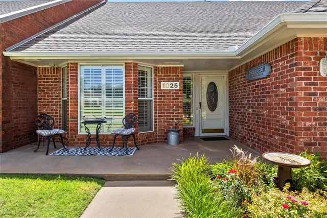 Photo 2 — 1025 Gartrell Place, Weatherford, OK 73096